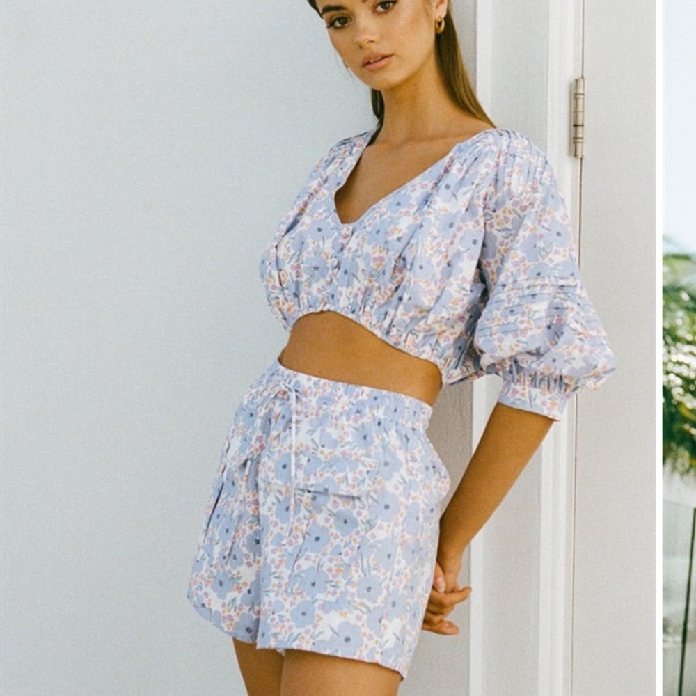 Sabo Skirt Floral Blue Crop Top